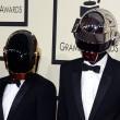 I Daft Punk fotografati a volto scoperto all'aeroporto di Parigi 06