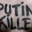 Femen a seno nudo davanti Consiglio Ue Putin killer07