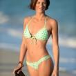 Logan Fazio, la "paparazzo pin up" in bikini sulla spiaggia di Miami04