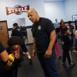 Mike Tyson insegna la box ai bambini01