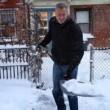 New York: sindaco De Blasio spala la neve davanti alla sua casa07