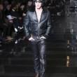 L'uomo Versace: cowboy con perizoma sui pantaloni "contro l'omofobia" (foto)7