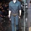 L'uomo Versace: cowboy con perizoma sui pantaloni "contro l'omofobia" (foto)3