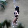 Rihanna, sexy topless e monokini in Brasile01