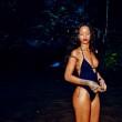 Le sexy foto di Rihanna su Instragram 03