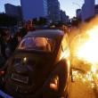 Brasile, violenti scontri tra polizia e black bloc 01