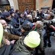 I Forconi arrivano a Montecitorio: scontri con la polizia05