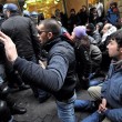I Forconi arrivano a Montecitorio: scontri con la polizia11