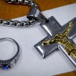 Ndrangheta e mafia Usa anelli e crocifissi usati nei riti di affiliazione02