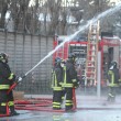 Osmaronno (Firenze). Incendio in capannone: bruciano tre laboratori cinesi05