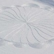 Simon Beck, l'artista che crea disegni calpestando la neve 02