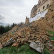 Volterra, le mura medievali crollate02