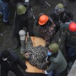 Ucraina: nuovi scontri polizia manifestati, tregua finita11