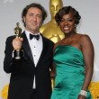Agli Oscar vince "La grande Bellezza": Sorrentino ritira la statuetta02