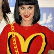 Katy Perry in Giappone veste Moschino04