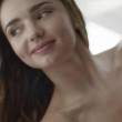 Miranda Kerr sexy spot con spogliarello sotto la doccia (12)12
