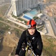 Murat Devseli, il climber turco che pulisce le finestre dei grattacieli06