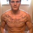 Nathan Hewitt, l'istruttore palestrato che ha perso 70 chili09