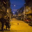 Rio de Janeiro, esercito entra con i blindati nella favela Mare04