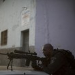 Rio de Janeiro, esercito entra con i blindati nella favela Mare09