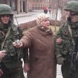 crimea, selfie coi soldati russi: le foto degli ucraini coi militari 4