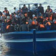 Canale di Sicilia, 13 barconi in mare: salvati 1200 migranti