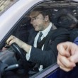 Renzi arriva in Smart a Palazzo Chigi, la moglie Agnese "sfreccia per Roma in auto blu04