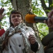 Ucraina, filorussi bendano e rapiscono la giornalista Irma Krat04