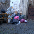 Roma, Trastevere sepolta dai rifiuti03