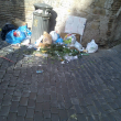 Roma, Trastevere sepolta dai rifiuti anche di Venerdì Santo01