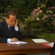 "Ha detto Merkel culona inchiavabile?". Berlusconi tace, poi nega a gesti (VIDEO) - 5