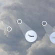 Australia, ufo nel cielo accanto a un aereo Virgin a Bondi Beach01