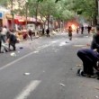 Cina, bombe a mano sulla folla al mercato: oltre 30 morti nello Xinjiang (foto)