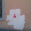 Livorno, sul muro la scritta01