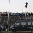 Spagna, 700 migranti assaltano frontiera Melilla 7