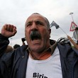 Turchia, polizia carica i manifestanti a piazza Taksim 20