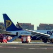 Ciampino, aereo Ryanair finisce contro caserma pompieri: 200mila euro di danni FOTO - 8