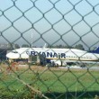 Ciampino, aereo Ryanair finisce contro caserma pompieri: 200mila euro di danni FOTO - 6