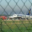 Ciampino, aereo Ryanair finisce contro caserma pompieri: 200mila euro di danni FOTO - 5