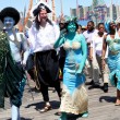 New York, sindaco Bill de Blasio travestito da sirena alla Mermaid Parade10