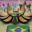 Jennifer Lopez, body scollatissimo di paillettes verdi all'apertura dei Mondiali04
