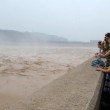 Cina, maxi onda per "pulire" il Fiume Giallo FOTO