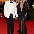 Beyoncé e Jay-Z, aria di divorzio. Tabloid Usa: "Lui l'ha tradita con Rihanna"