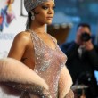 Rihanna nude look agli Oscar della Moda 13