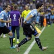 Uruguay-Inghilterra 2-1, le FOTO: i gol di Suarez e Rooney, lo stadio, i tifosi