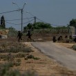 Israele invade Gaza. E Hamas minaccia: "Sarà la vostra tomba" (foto) 10
