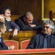 Beppe Grillo in tribuna al Senato assiste al dibattito03