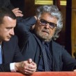 Beppe Grillo in tribuna al Senato assiste al dibattito04