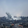 Gaza, ancora scontri e raid aerei: 26 morti, anche donne e bambini 12