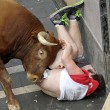 San Firmino, toro incorna due persone e ne ferisce altre cinque02